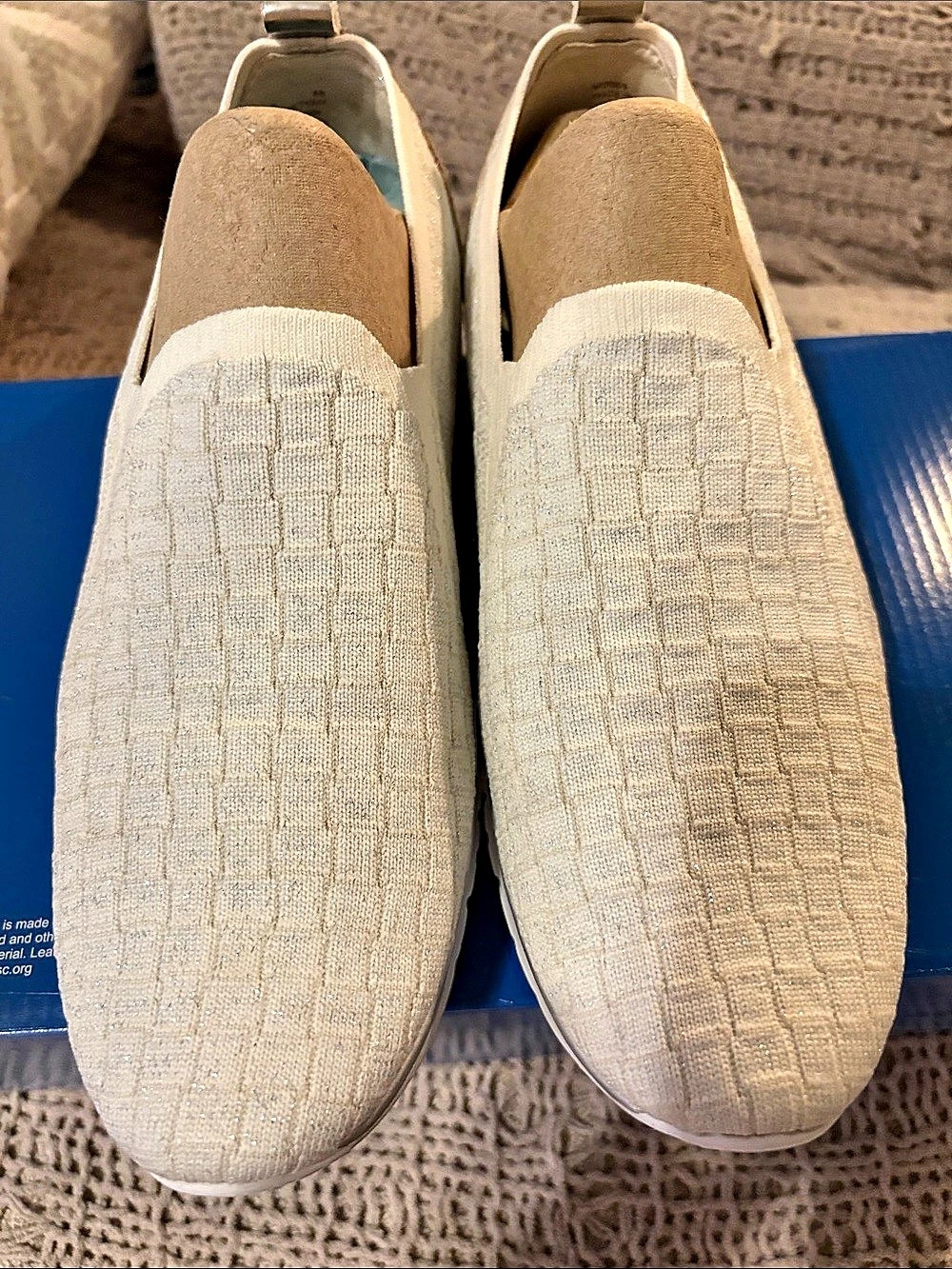 Skechers Women's Cream Sneakers Like New 8B